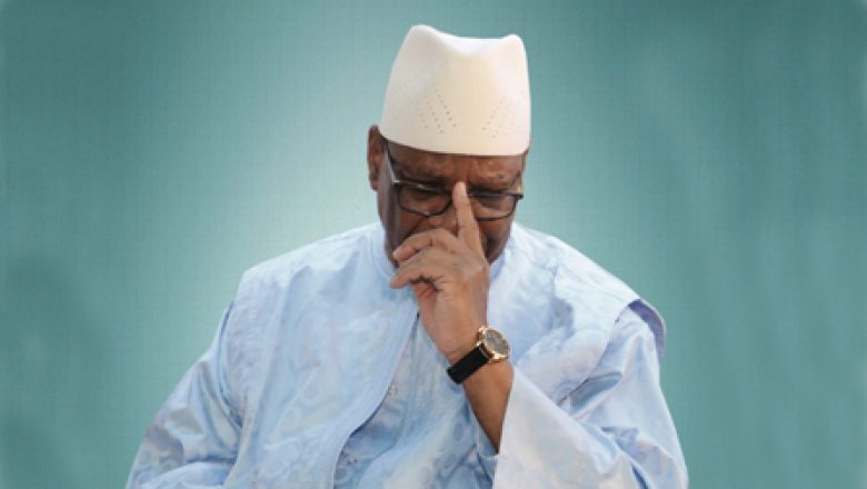 Mali: la population manifeste pour le départ du président IBK