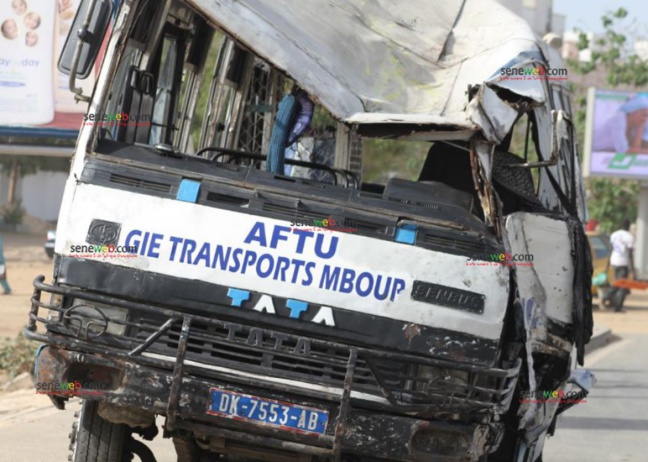 Louga ,un bus percute un arbre et…