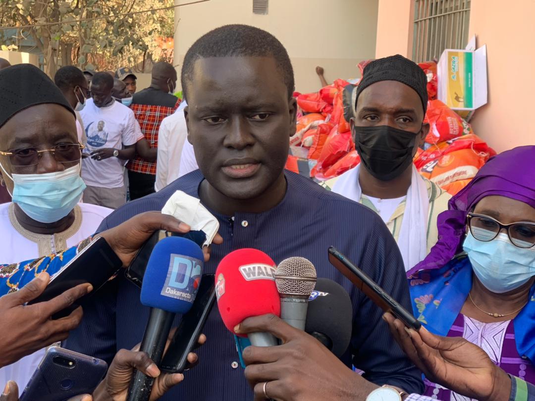 “Ndogou Solidarité” : Plus de 1000 kits de denrées alimentaires offerts aux populations de Grand yoff par le Dg de l’Adie