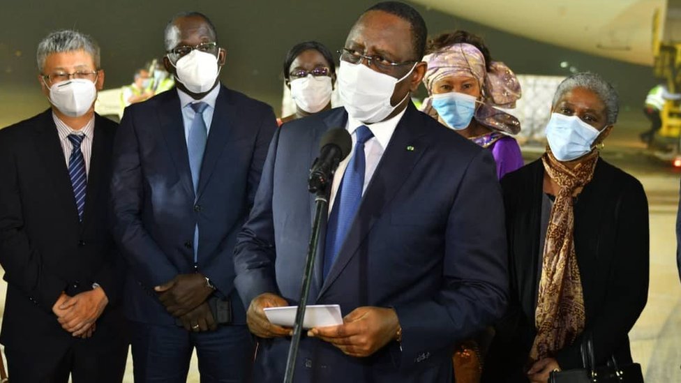 Un Don de 300.000 doses de vaccins au Sénégal, Macky Sall remercie la Chine