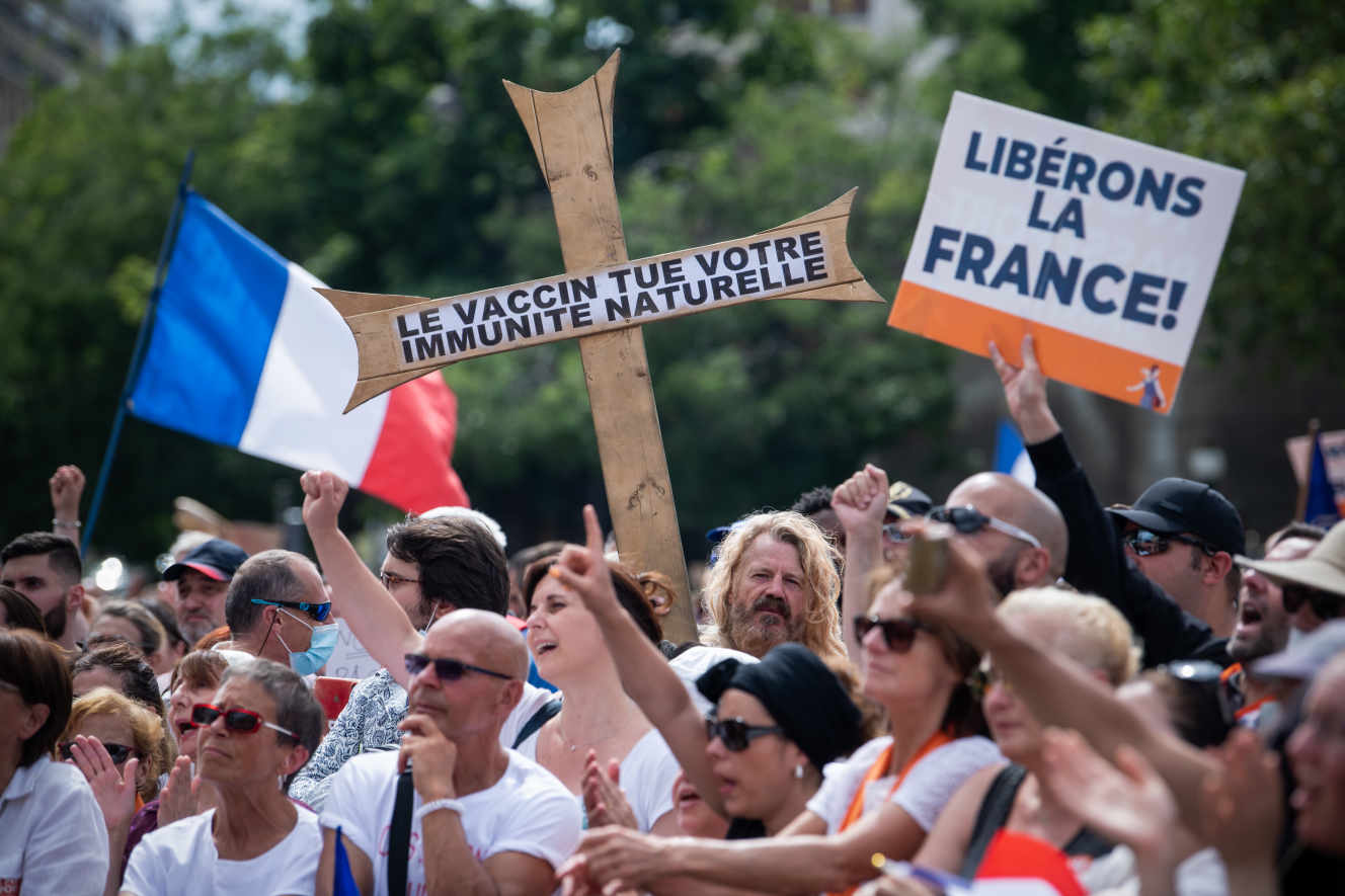 Covid19 :Faux décès, chiffres mal interprétés : comment les antivaccins sèment le doute sur les effets secondaires