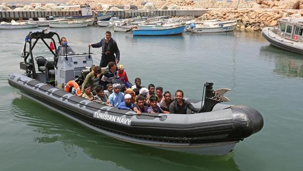 Tunisie : près de 500 migrants secourus au large par la Marine