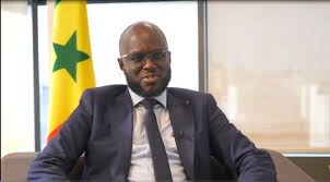 « 1 000 milliards trouvés dans un compte » : Le ministre El Malick Ndiaye confirme